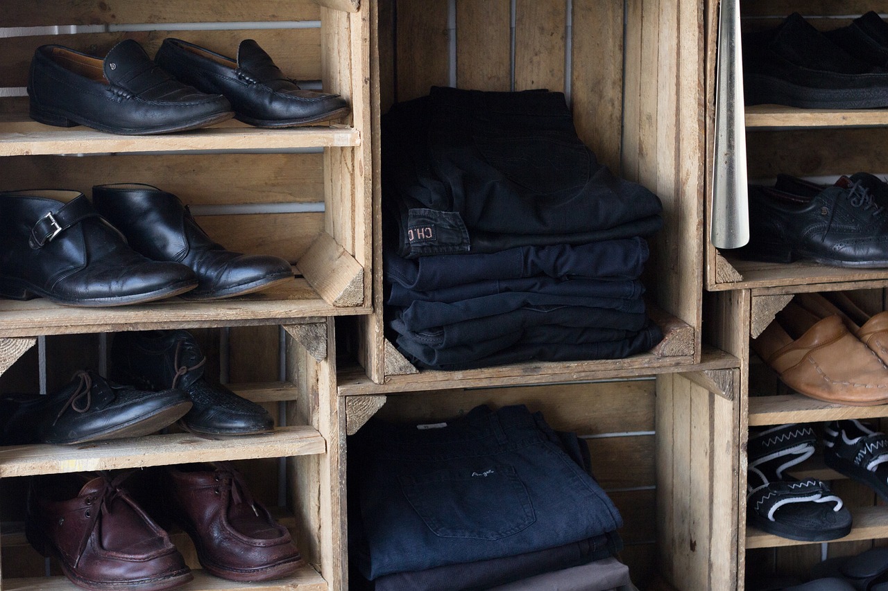 découvrez l'upcycling : une démarche créative et écologique qui consiste à transformer des objets ou matériaux usagés en produits nouveaux et uniques, tout en réduisant les déchets et en favorisant la durabilité.