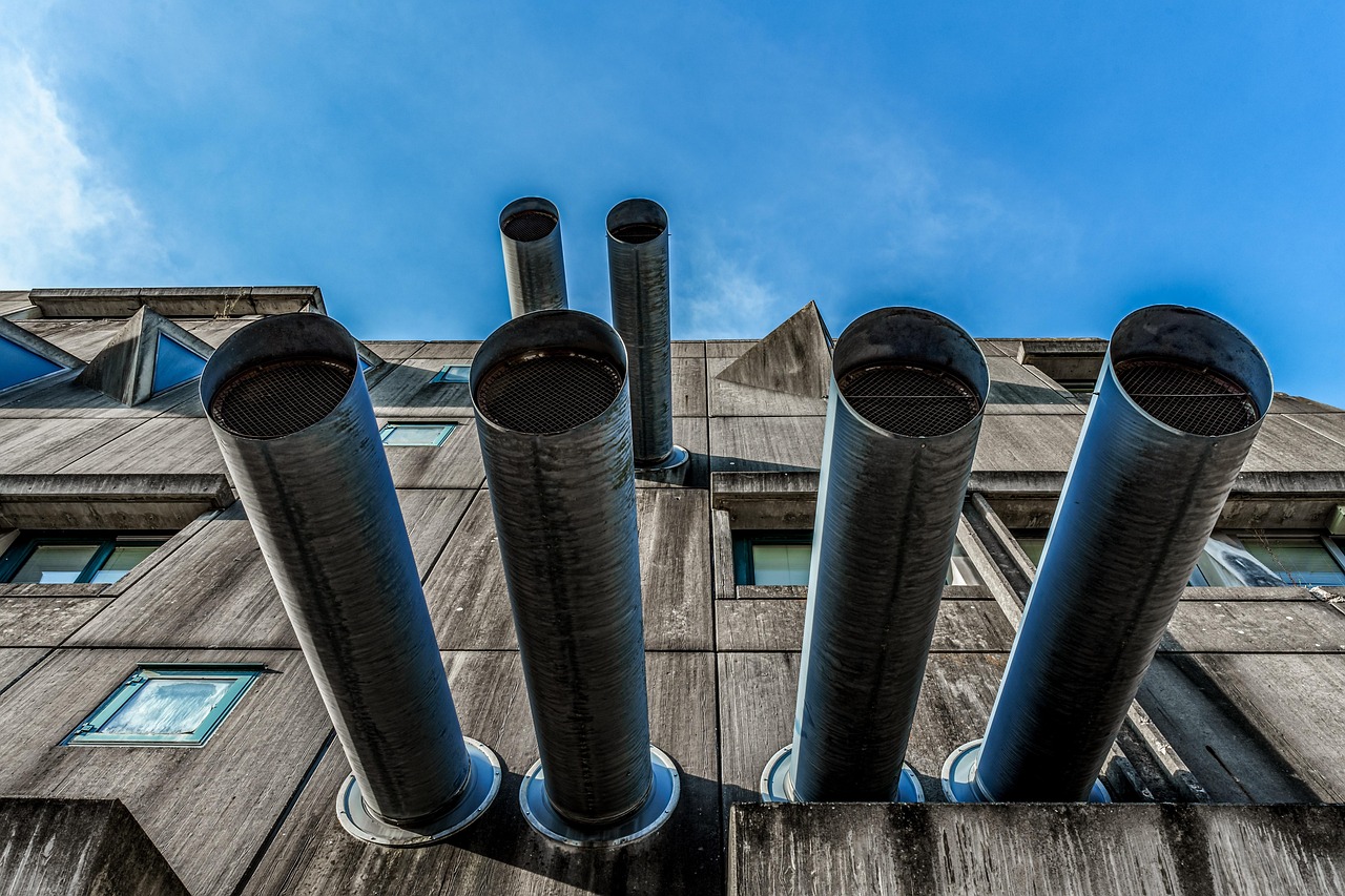 installation de ventilation double flux : optimisez la qualité de l'air intérieur et économisez l'énergie grâce à un système de ventilation performant et efficace.